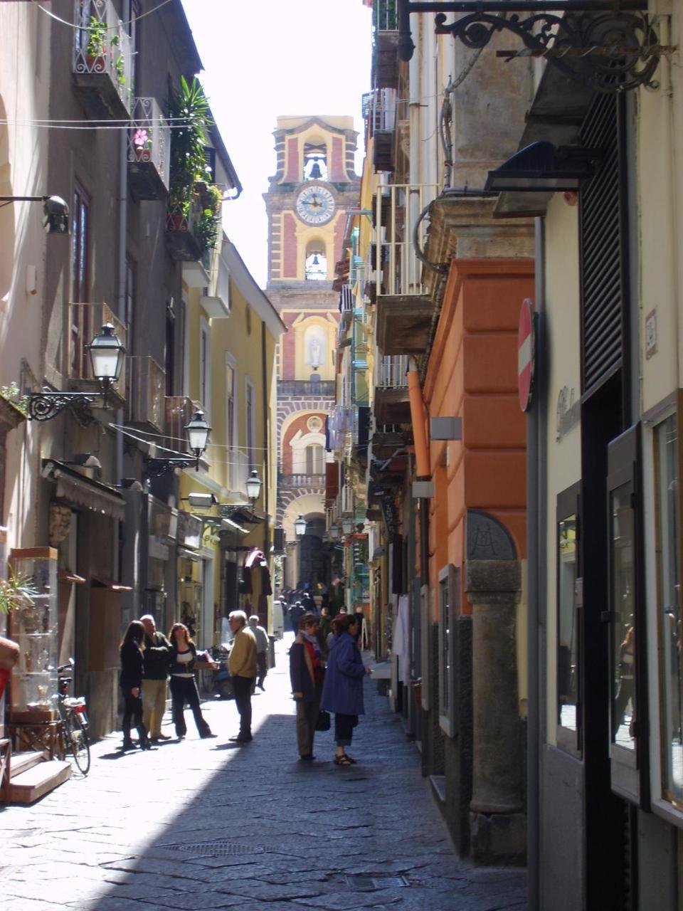 Maison Blu - Intimate Guesthouse Sorrento Bagian luar foto