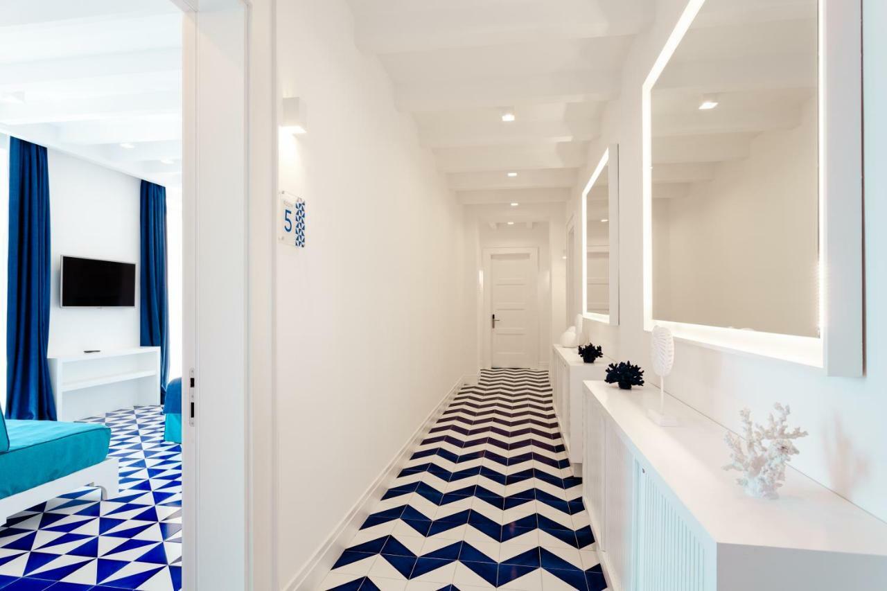 Maison Blu - Intimate Guesthouse Sorrento Bagian luar foto