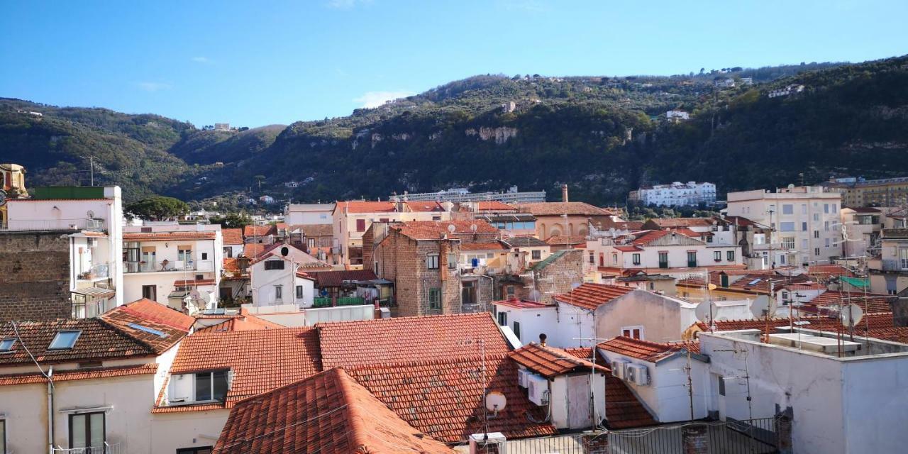 Maison Blu - Intimate Guesthouse Sorrento Bagian luar foto